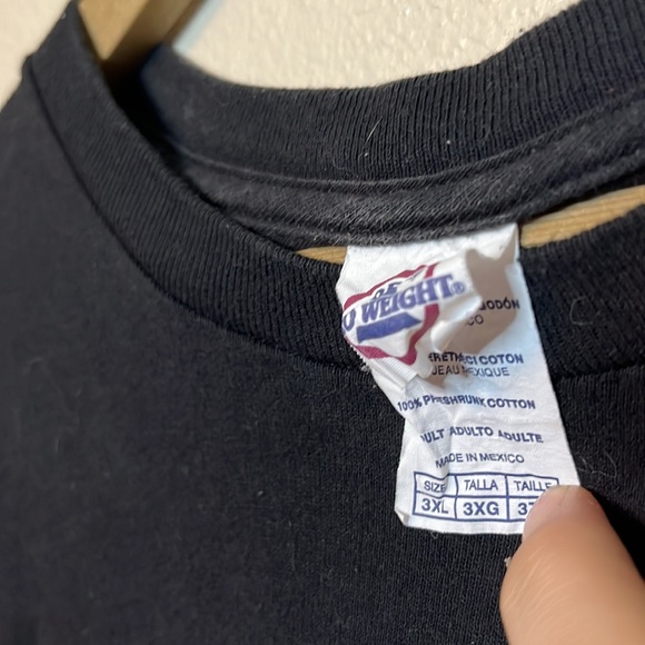 Chumley the world is mine T-shirt - Picture 5 of 5